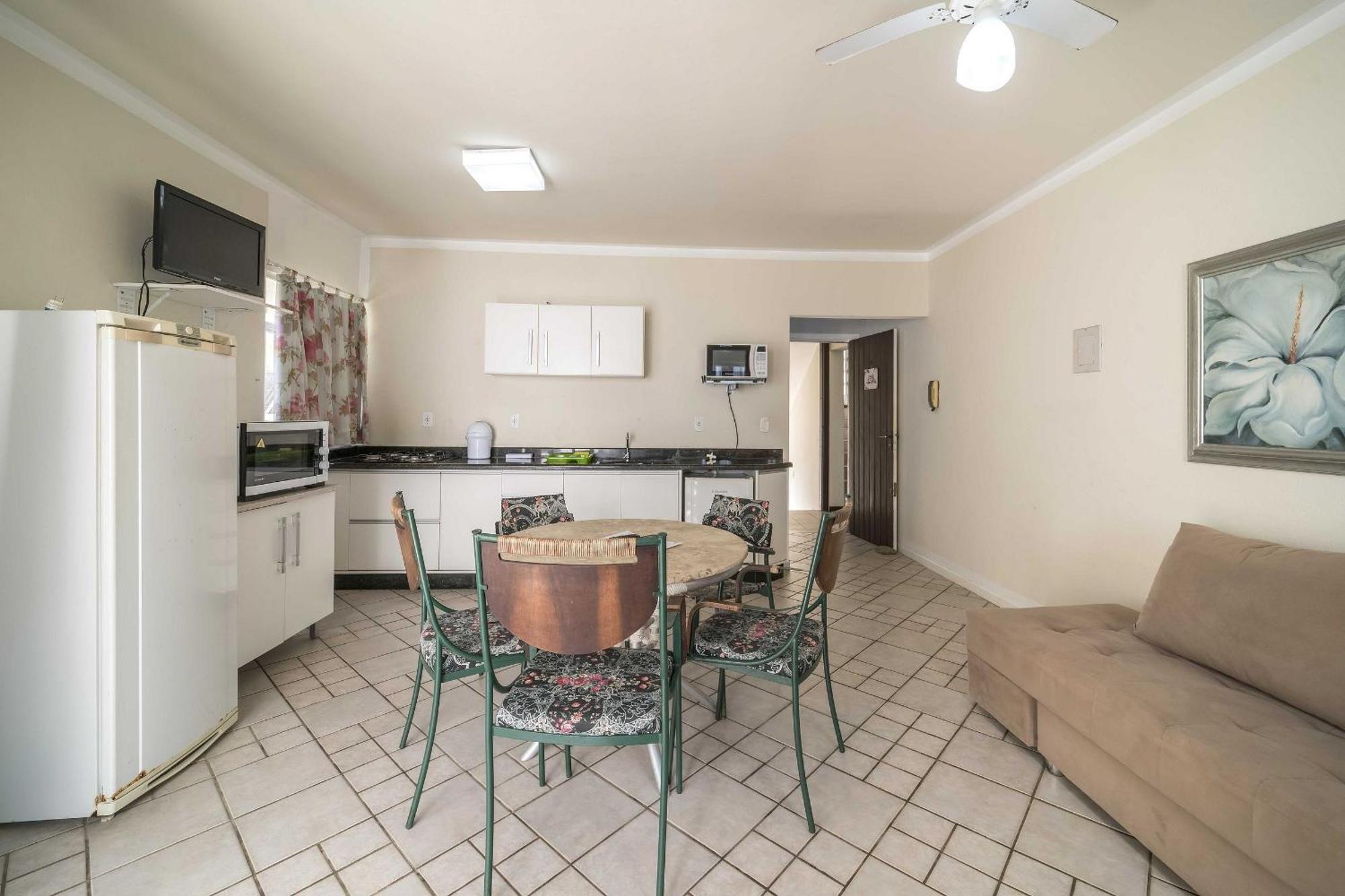 봄비나스 Apartamento Em 4 Ilhas 아파트 외부 사진