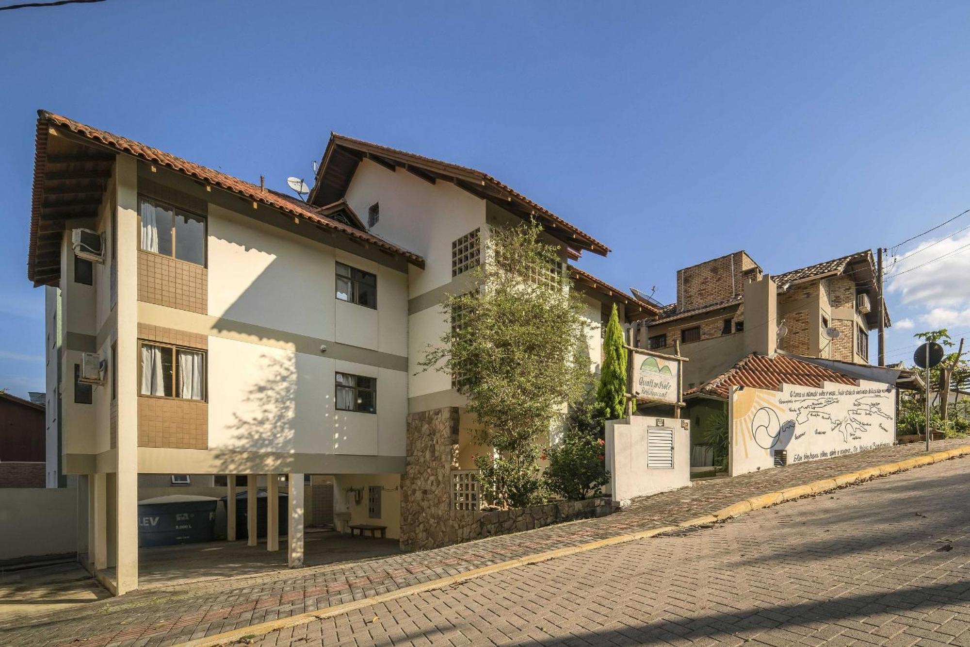 봄비나스 Apartamento Em 4 Ilhas 아파트 외부 사진